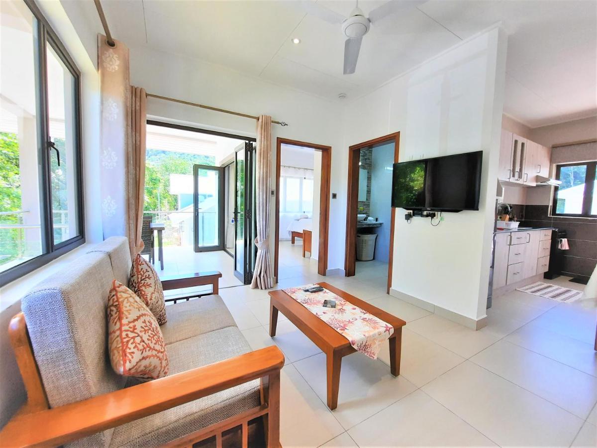 Palm Holiday Apartments Grand Anse  Exterior photo