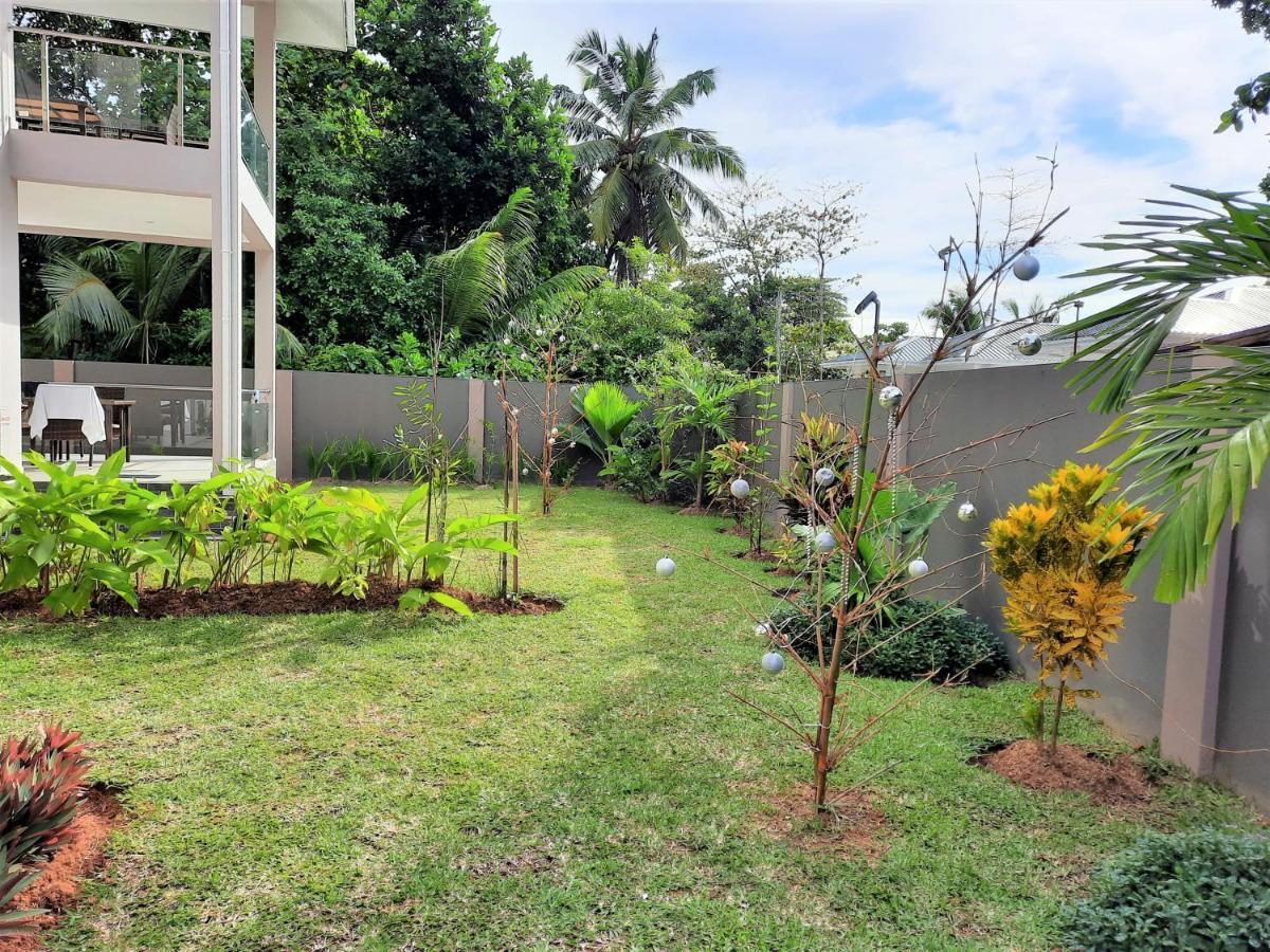 Palm Holiday Apartments Grand Anse  Exterior photo