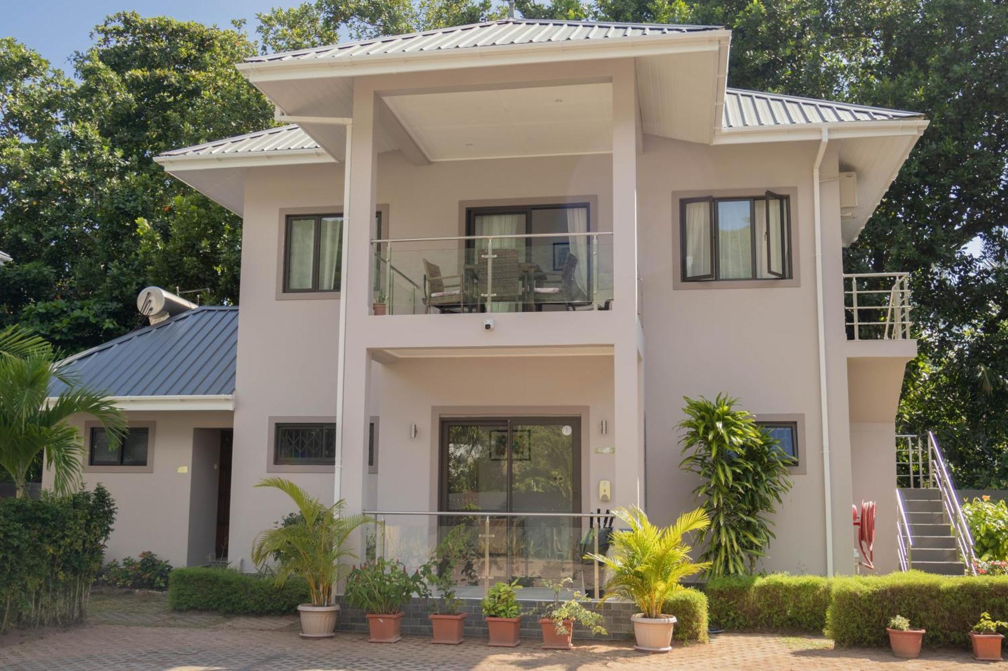 Palm Holiday Apartments Grand Anse  Exterior photo