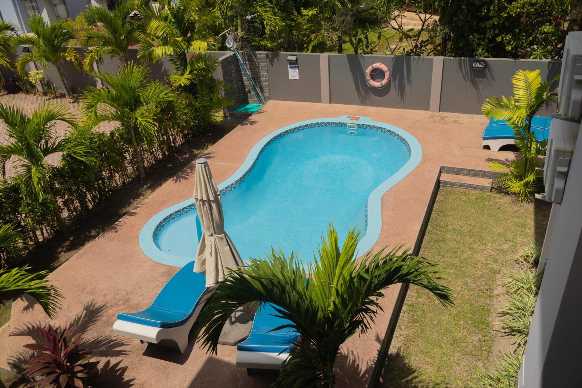 Palm Holiday Apartments Grand Anse  Exterior photo