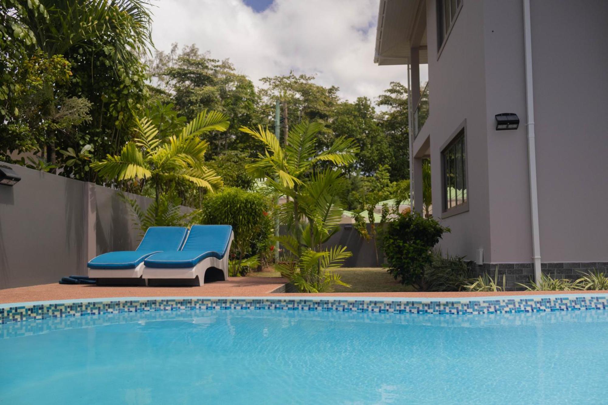 Palm Holiday Apartments Grand Anse  Exterior photo